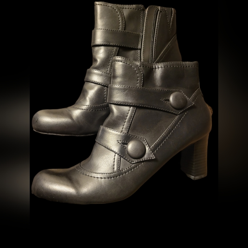 Naturalizer Women's Ankle Boots